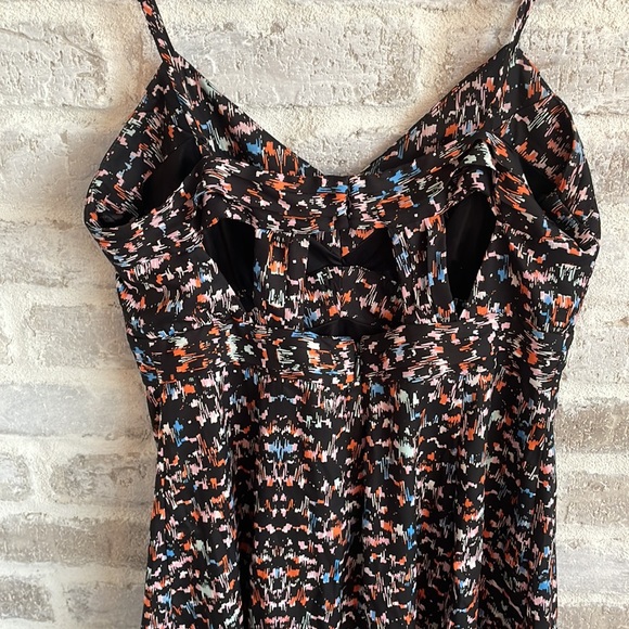 BCBG dress in perfect condition - Picture 3 of 4